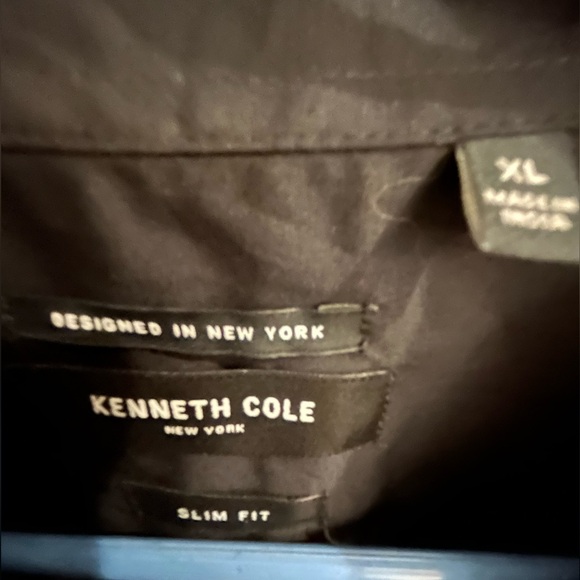 NWT Kenneth Cole woven black button down shirt. Size XL - Picture 2 of 4